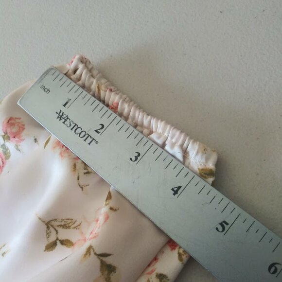 Forever 21 women's size S cream, pink and green floral long sleeve crop top - Picture 9 of 16